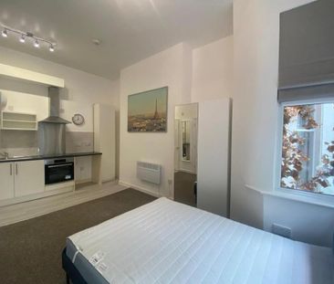 Studio to rent - Photo 5