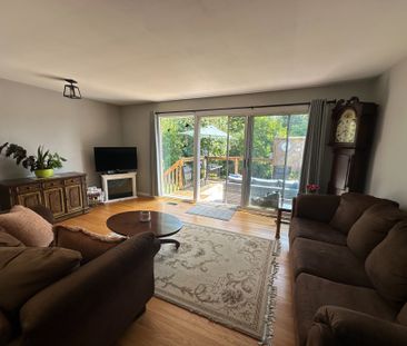 For Lease - 245 Pearson Street, Meaford, Ontario - Photo 3