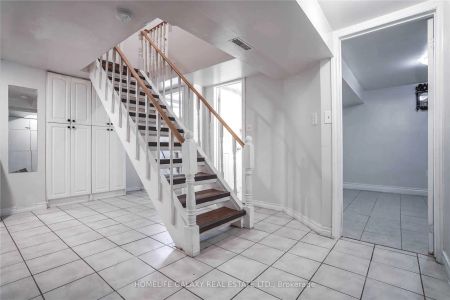 Detached Home For Lease | E8430244 - Photo 3