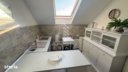 Apartament cu 3 camere la mansarda, de inchiriat, zona Balcescu - Photo 2