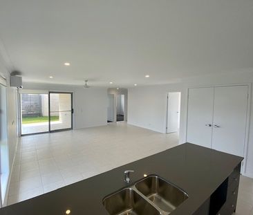 53 Chambers Ridge Boulevard, Park Ridge, QLD, 4125 - Photo 5