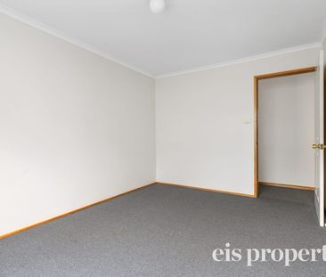 Spacious Five Bedroom Home - Photo 5