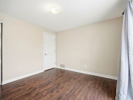 For Lease - 112 Mountainview Road, Halton Hills, Ontario - Photo 5