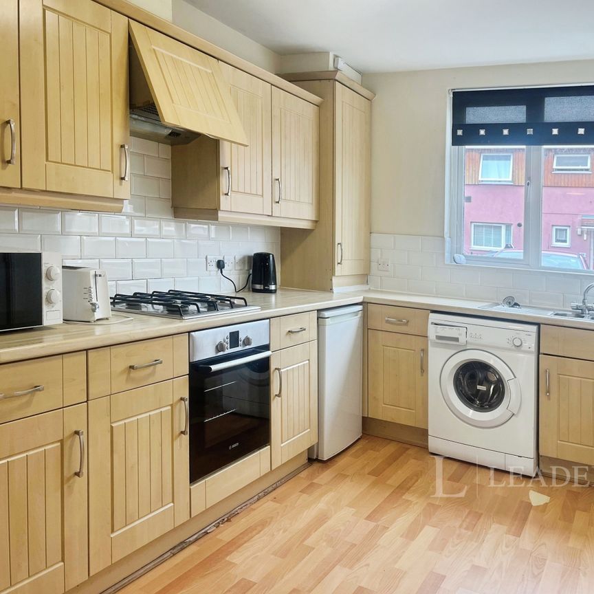 4 bedroom house to rent Hitchen Street, M13 - Photo 1