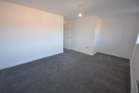 1 bedroom penthouse to rent - Photo 3