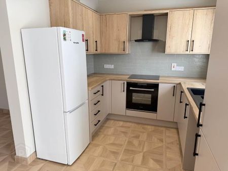 18 Bloomfield Crescent, Belfast, BT5 5AT - Photo 3