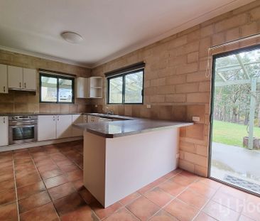 Modern Four Bedroom Home in Carwoola - Photo 4