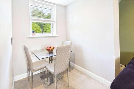 Marketing Card, Hutton Close, Newbury, Berkshire, RG14 - Photo 4