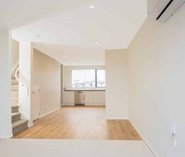 SILVERDALE, 3 BEDROOMS - Photo 1
