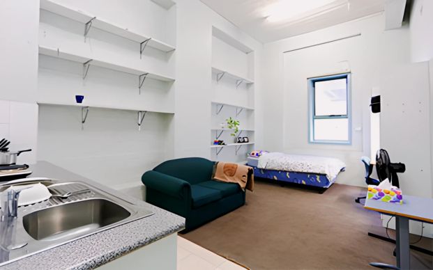 Studio Apartment - Photo 1