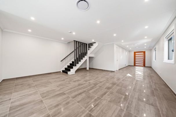 Stunning 4 Bedroom Duplex - Photo 1