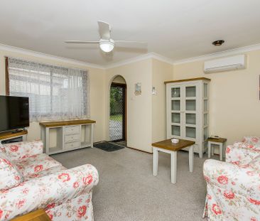 Charming 2-Bedroom Villa in Prime Location - Photo 3