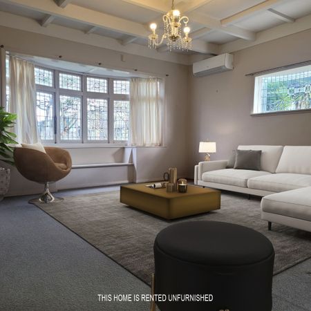 4 bedroom 1.5 bathrooms plus large lounge dining and emormous garage h - Photo 5