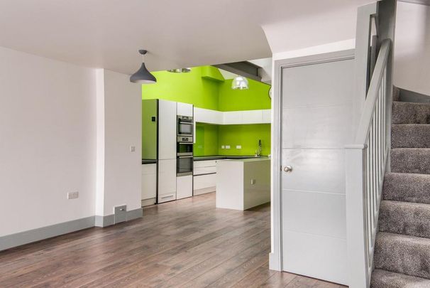 2 bedroom terraced house to rent - Photo 1