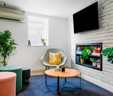 Large Standard Double Ensuite - Photo 3