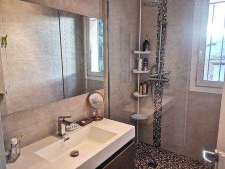 Appartement La Ciotat 3 pièce(s) 60.90 m2 + garage, - Photo 5