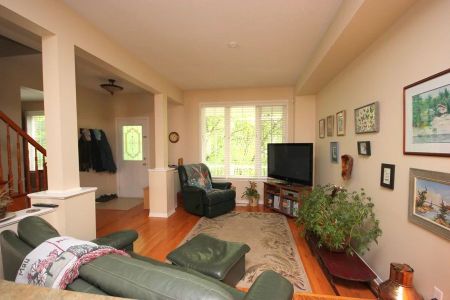 For Lease - 287 Parkin Circle, Blossom Park - Airport and Area, Ontario - Photo 2