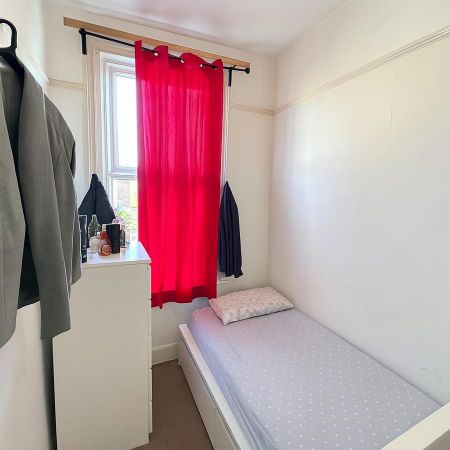 3 bedroom maisonette to rent - Photo 2