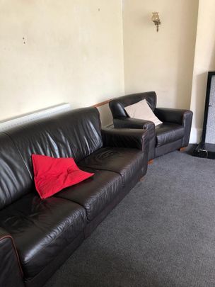 11 bedroom house to rent - Photo 1