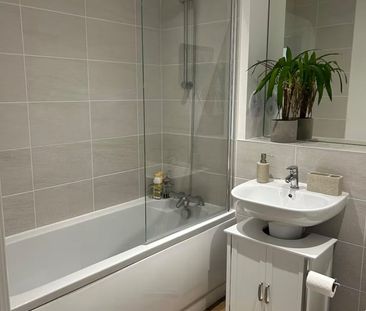 2 Bed Flat, Clydeside Terrace, PA4 - Photo 1