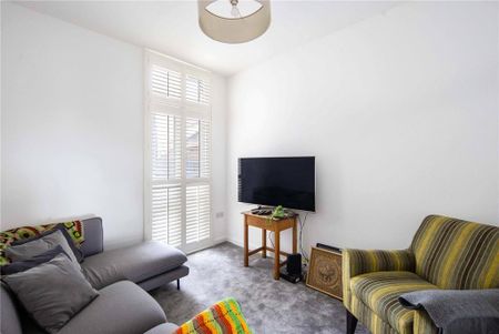 4 bedroom terraced house to rent - Photo 2