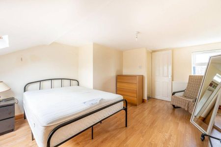 4 bedroom house to rent - Photo 3