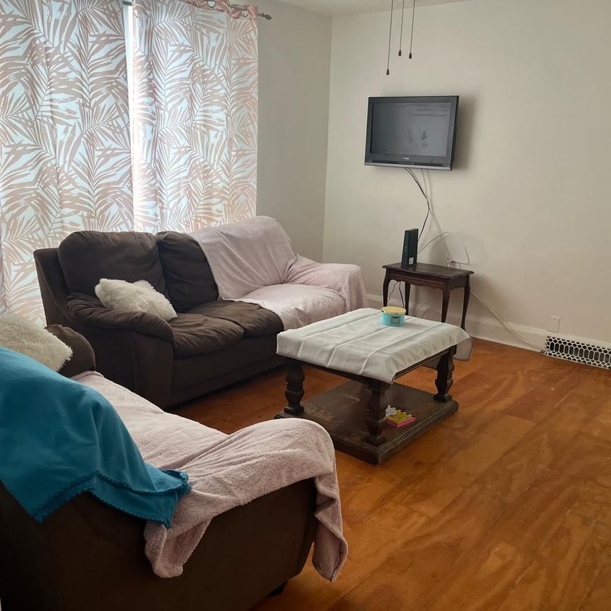 For Lease - 2 patricia Street, Thorold, Ontario - Photo 1