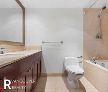 Townhouse in Vancouver West Side, BC - Photo 6