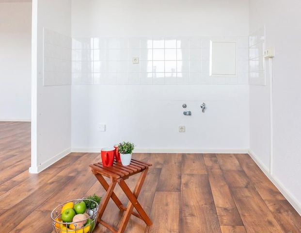 3-Raum-Wohnung mit Balkon und eine Kita in der Nähe - Foto 1