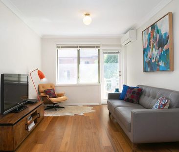 Well-maintained apartment in a quiet yet convenient location - Photo 1