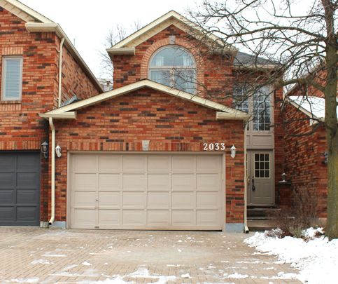 For Lease - 2033 Lumberman Lane, Oakville, Ontario - Photo 1