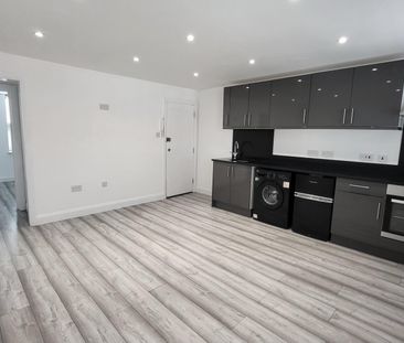 George Lane, London - Photo 4