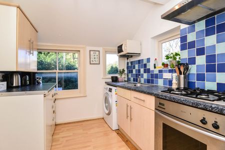 1 Bed Flat, Gambole Road, SW17 - Photo 5