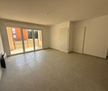 location Appartement T2 DE 46.9m² À CASTELGINEST - Photo 1