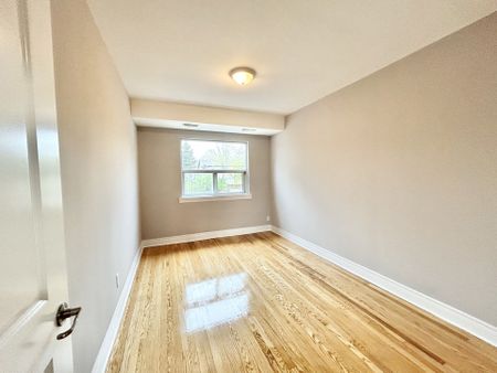 For Lease - 90 Twenty Fifth Street Unit# 9, Toronto, Ontario - Photo 5