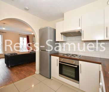 6 bedroom semi-detached house to rent - Photo 5