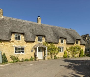 A delightful 5/6 bedroom Grade II listed cottage - Photo 2