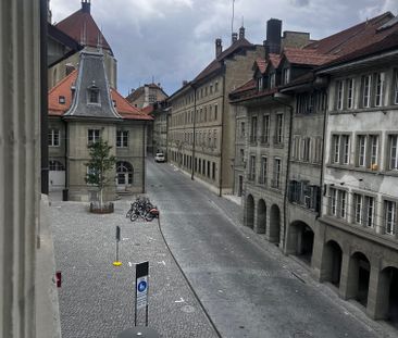 Spacieux 4,5 pcs à proximité de la cathédrale de Fribourg - Photo 4