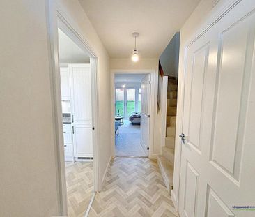 2 bedroom semi-detached house to rent - Photo 6