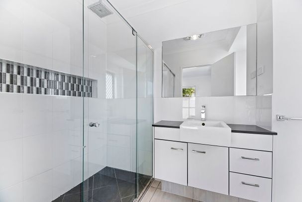 Perfect Upper Coomera Family Home - Photo 1