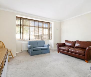 3 bedroom end of terrace house to rent - Photo 4