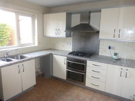 Hamble Drive, Aylesbury - Photo 3