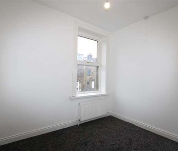 Woodhall Avenue, Bradford, BD3 - Photo 4