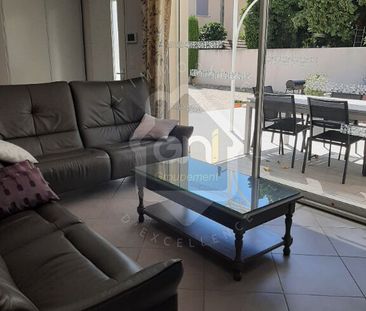 MAISON meublée de plain pied de type 4 à VILLENEUVE LES AVIGNON, - Photo 2