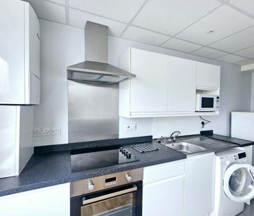 London Road - Photo 4