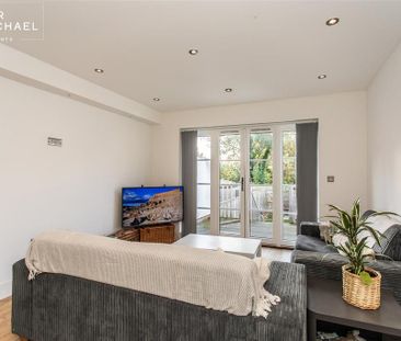 4 bedroom terraced house to rent - Photo 4