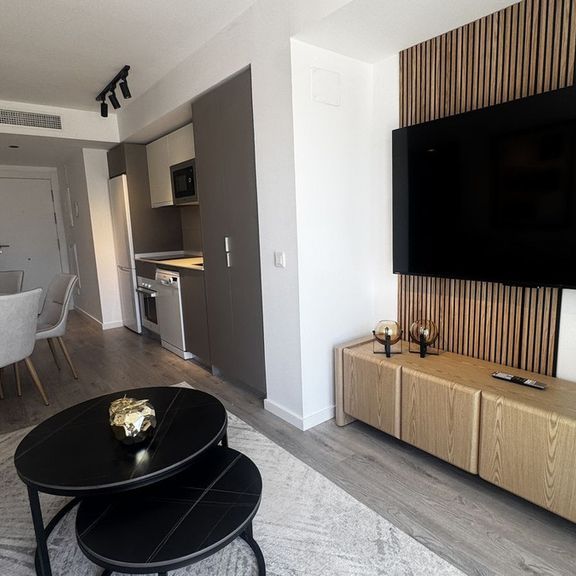 3 room luxury Apartment for rent in Fuengirola, Andalusia - Photo 1