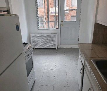3 1/2 ensoleillé, près de l'université etc. - Photo 2