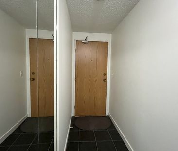 #109 – 240 Mahon Avenue, North Vancouver, Bc V7m 3h4 - Photo 4