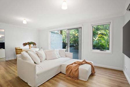 Modern two-bedroom townhouse - Photo 2